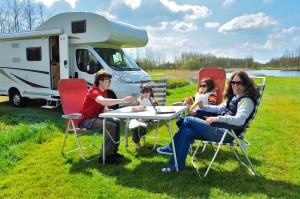 (JaySi/Shutterstock.com)Wohnmobilstellplatz Lippstadt für ihren Camping Urlaub mit der Familie