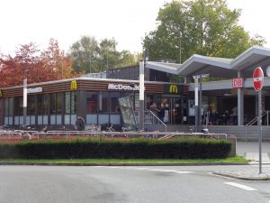 McDonalds und mehr direkt am Bahnhof Lippstadt - Unterkünfte in der Nähe